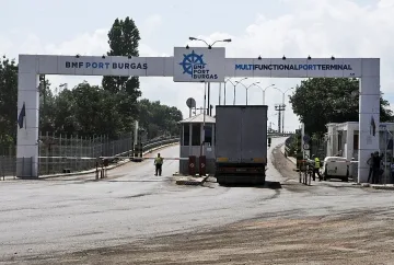 Порт Бургас под данъчен контрол