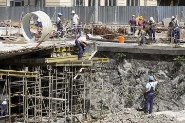 Строителни фирми са пред фалит заради спрените пари от ЕС