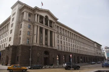 Президентът събира партиите заради бюджета