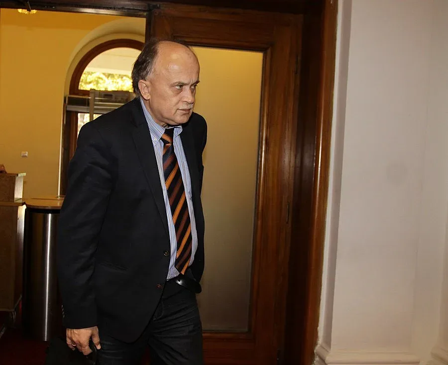 Лекарите може да останат без декемврийски заплати