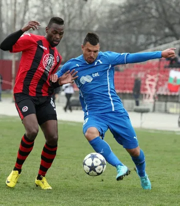 Софийските дербита поверени на Цветан Кръстев и Никола Попов 