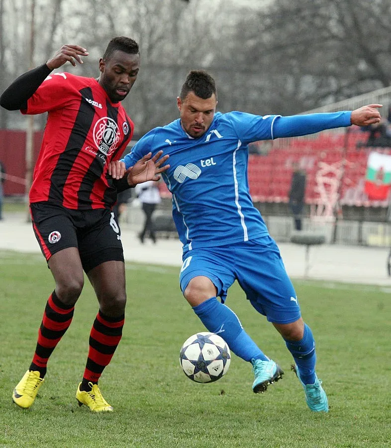 Софийските дербита поверени на Цветан Кръстев и Никола Попов