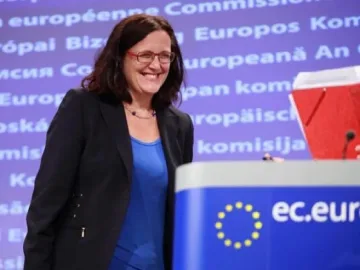 Швеция отново издигна Сесилия Малстрьом за еврокомисар