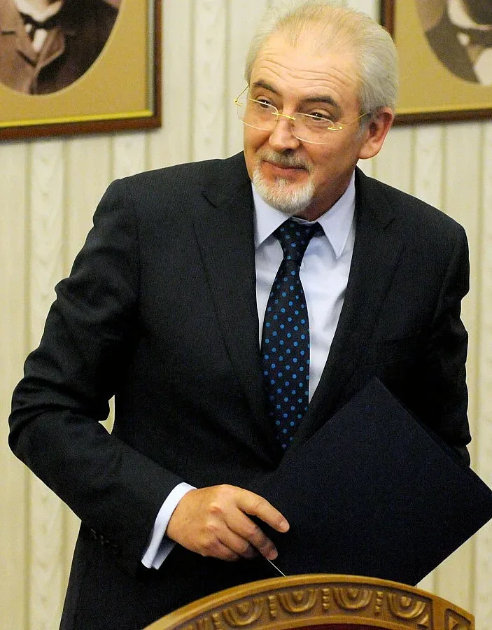 Местан: Гледаме на актуализацията през призмата на партиите