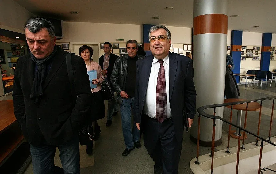 Служебният кабинет с първо заседание