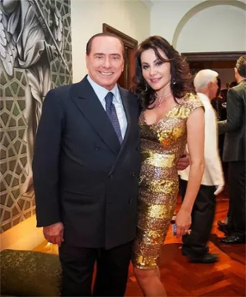 Берлускони иска съвет от Дарина 