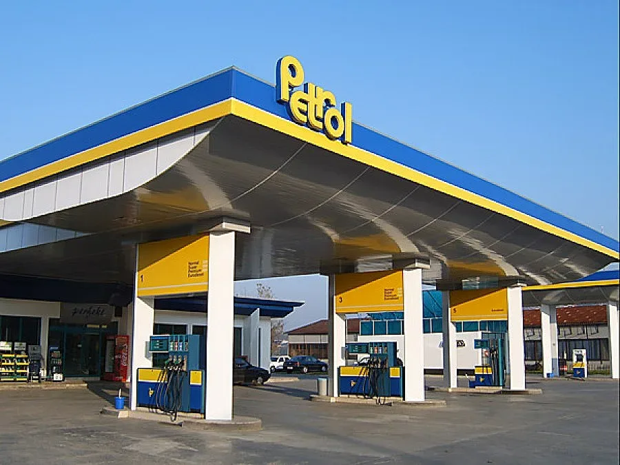 Приватизират 713 642 акции на "Петрол" АД