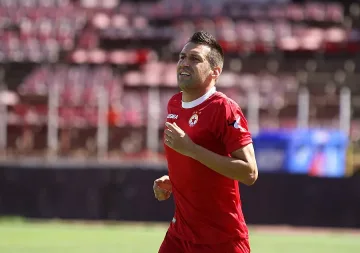 Спонсор върна Камбуров на "Лаута"