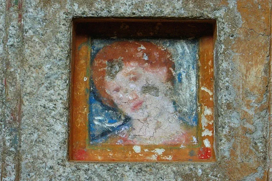 Предоставят на Казанлък 6 тракийски гробници