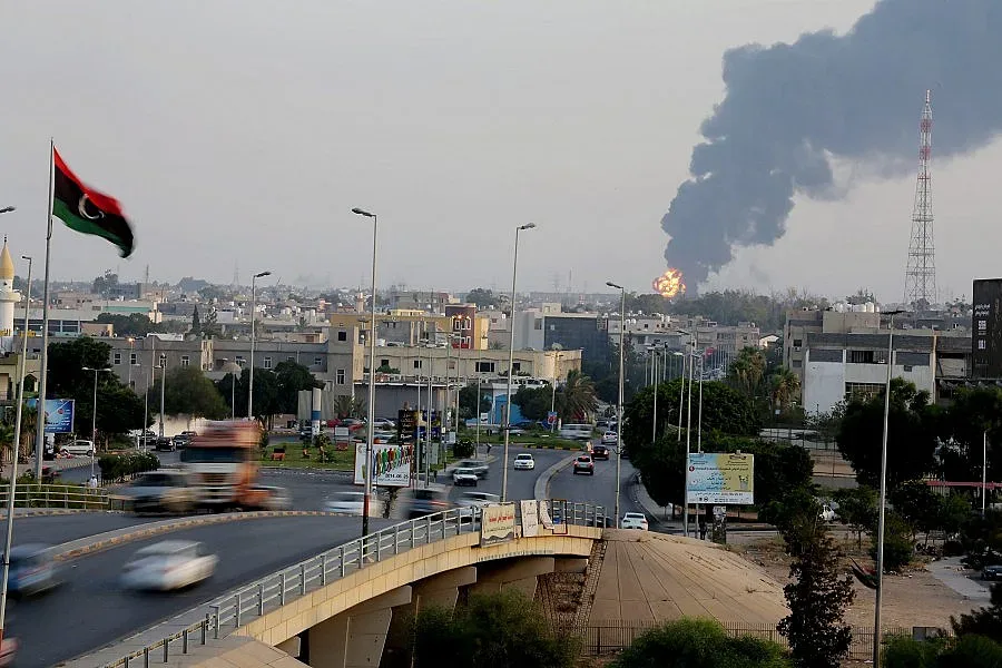 Франция и Великобритания евакуираха гражданите си от Либия