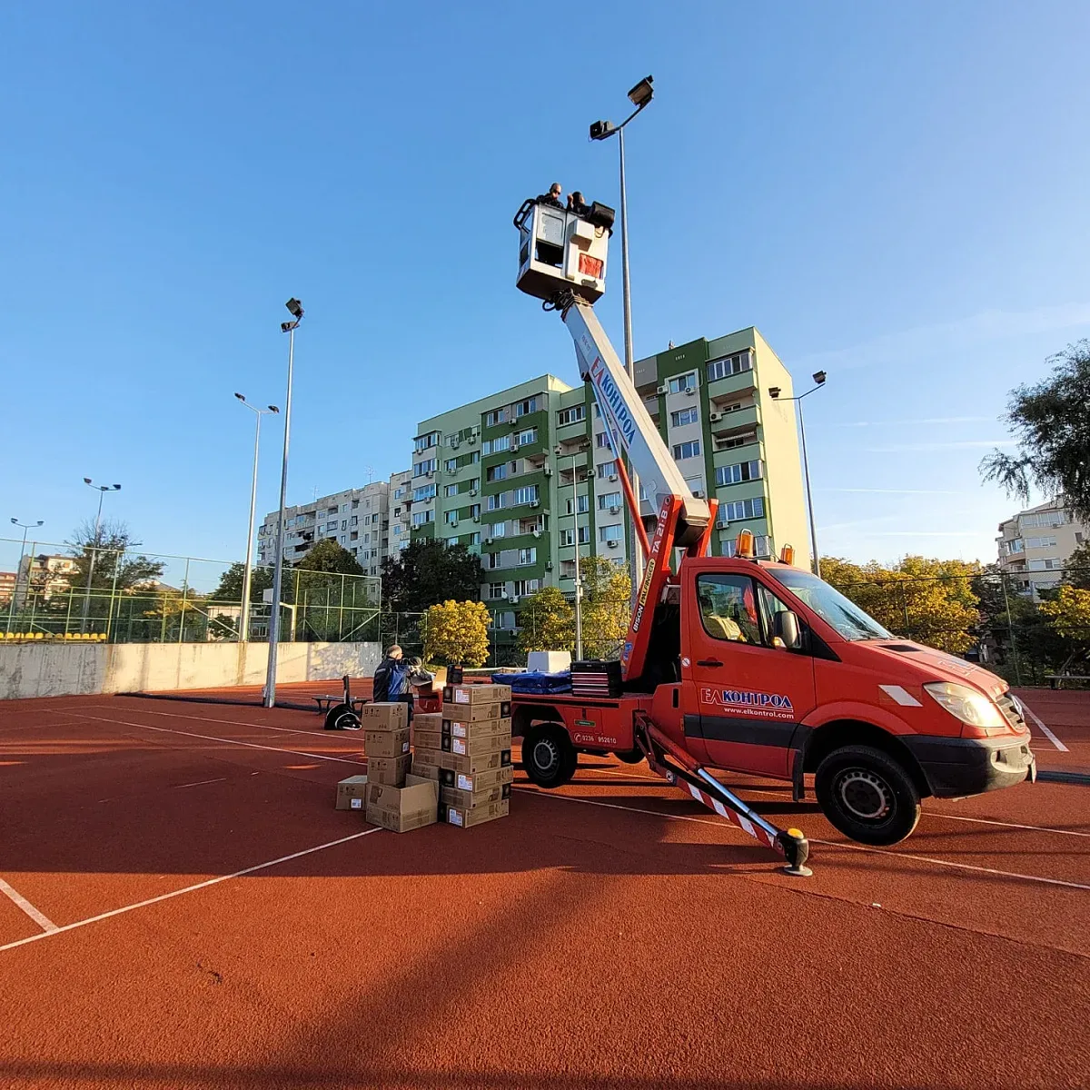 С LED-осветители се подменя осветлението в парк „Артилерийски“ в Стара Загора