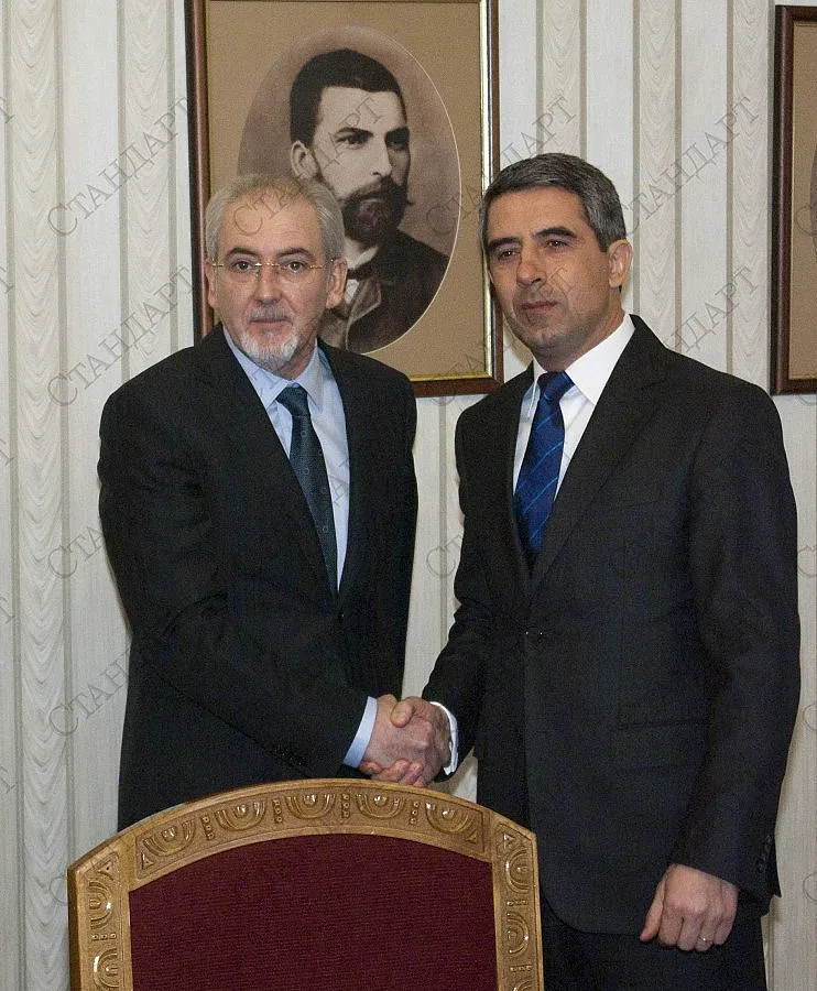 Президентът връчва мандат на ДПС