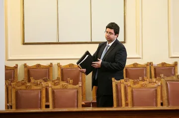 Промениха бюджета въпреки БСП (ОБЗОР)