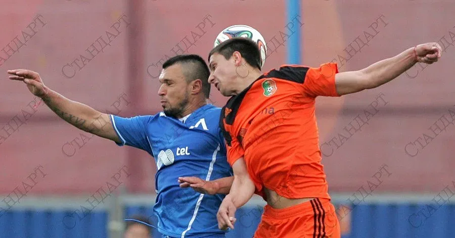 Божинов в "Пирогов", аут за "Локо" (Сф)