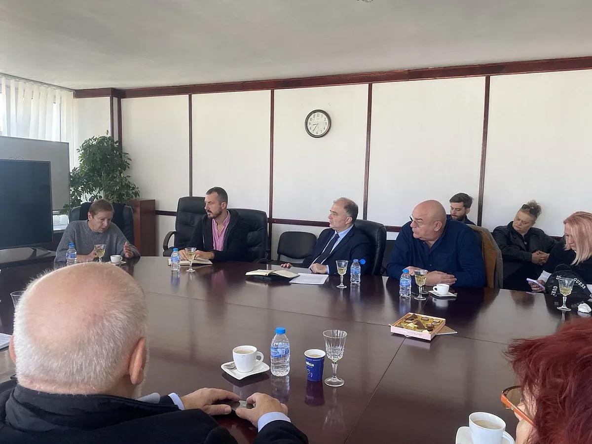 Министър Тодоров с поредица от срещи с представители на сценичните изкуства