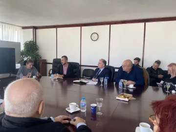 Министър Тодоров с поредица от срещи с представители на сценичните изкуства