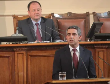 Плевнелиев поздрави Миков за председателския избор