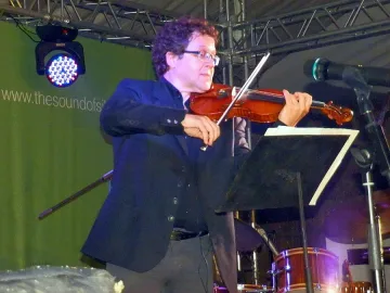 Цигулката на Ешкенази плака за сваления боинг