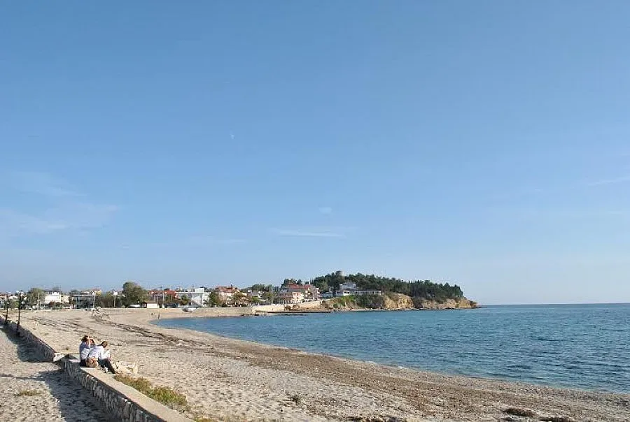 "Маказа" позлати гръцкия Комотини