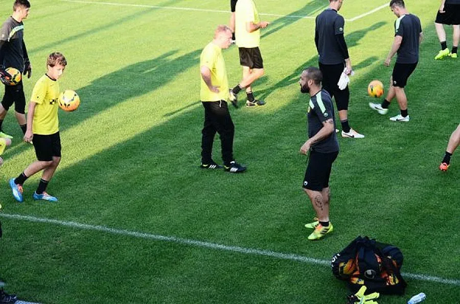 Вуцов-младши тренира бразилец