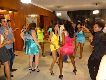 СНИМКИ: Луда пачанга за „Адиос, Тересита”