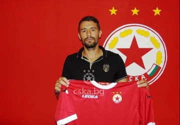 "Червените" прочетена книга за Пепе Мурсия