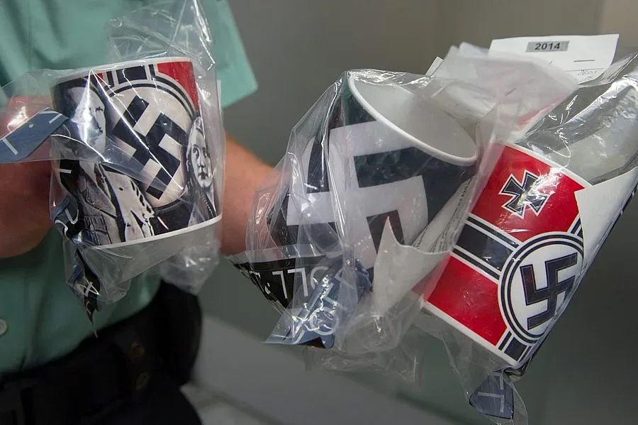 БГ чаши с Хитлер стреснаха Германия