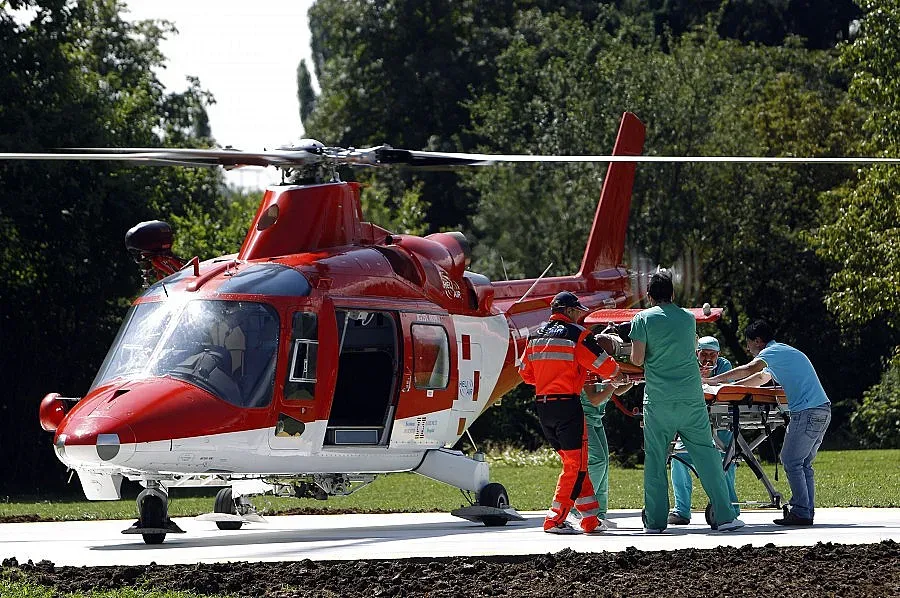 Две въздушни линейки за пациенти