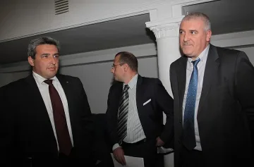 Сменят шефа на СДВР