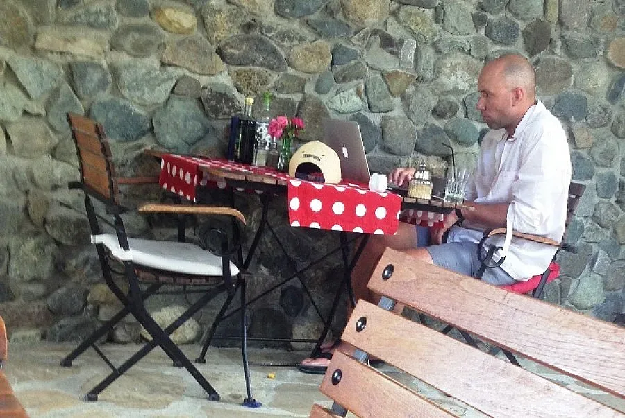 Захари работи и на морето