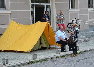 Акция "жълтата палатка" тръгна в Сливен 