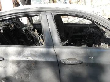 Запалиха кола в Сандански