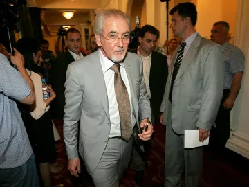 Лютви Местан очаква светкавично връщане на мандати