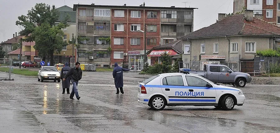 Млад мъж е прострелян в „Люлин"