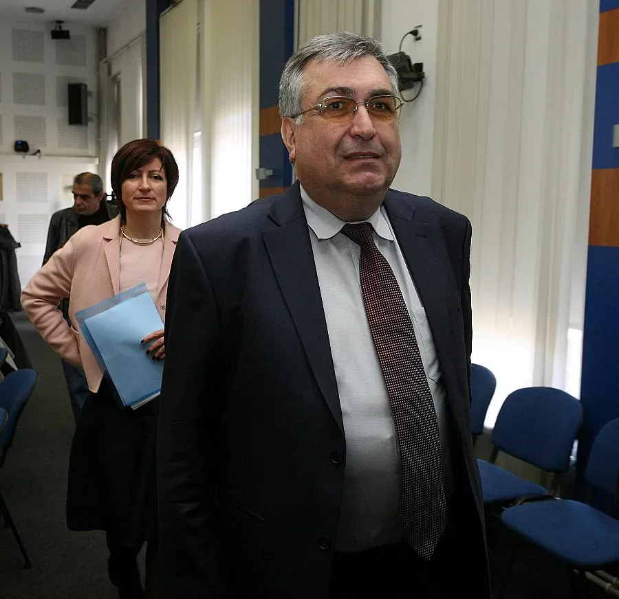 И Близнашки в рулетката за служебен премиер