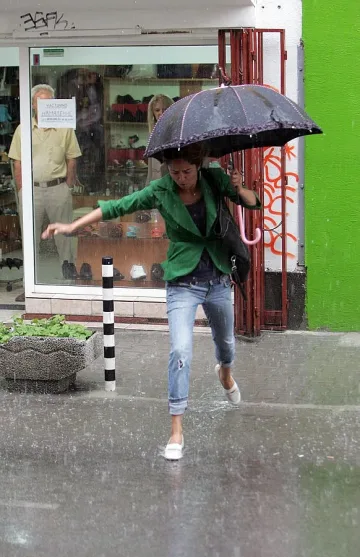 Сръбски облак пак носи градушка