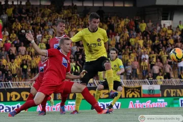 "Ботев" с четирима чужденци в Австрия