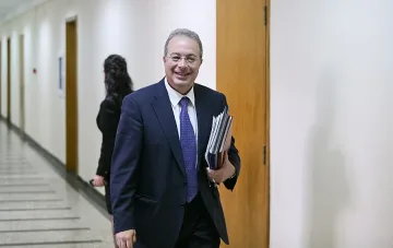 Светият синод влиза в управлението на туризма