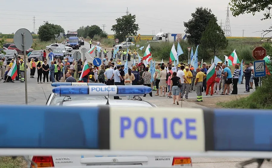 Нов протест на пътните строители блокира пътя края Шумен