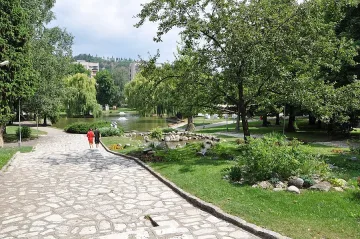 Разлог все по-чист и по-зелен