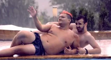 Македонци се подиграха с Азис 