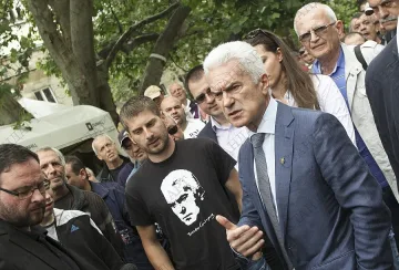 Волен Сидеров не се яви в съда, отложиха делото