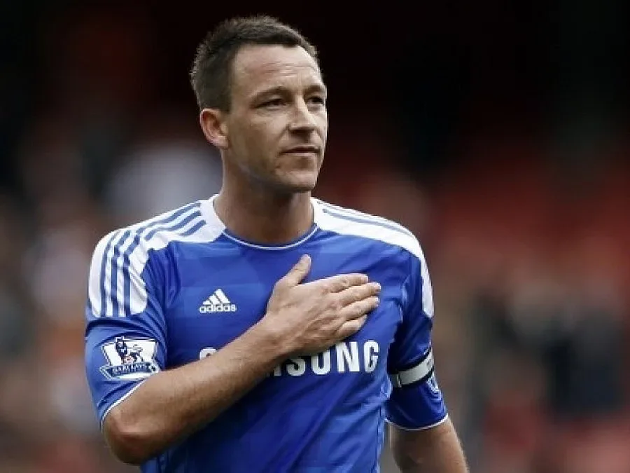 Тери празнува с 2 нови коли