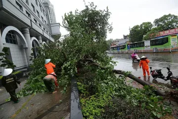 17 загинаха след тайфуна в Китай