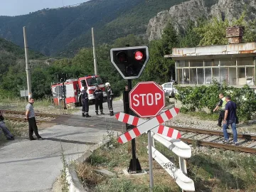Мъж се хвърли под влак в София
