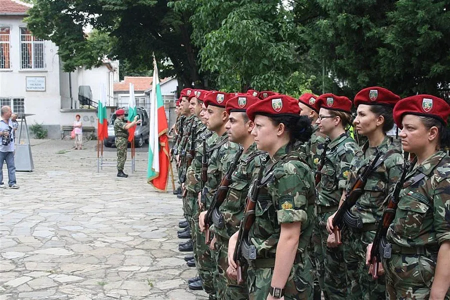 Областен управител благодари на армията