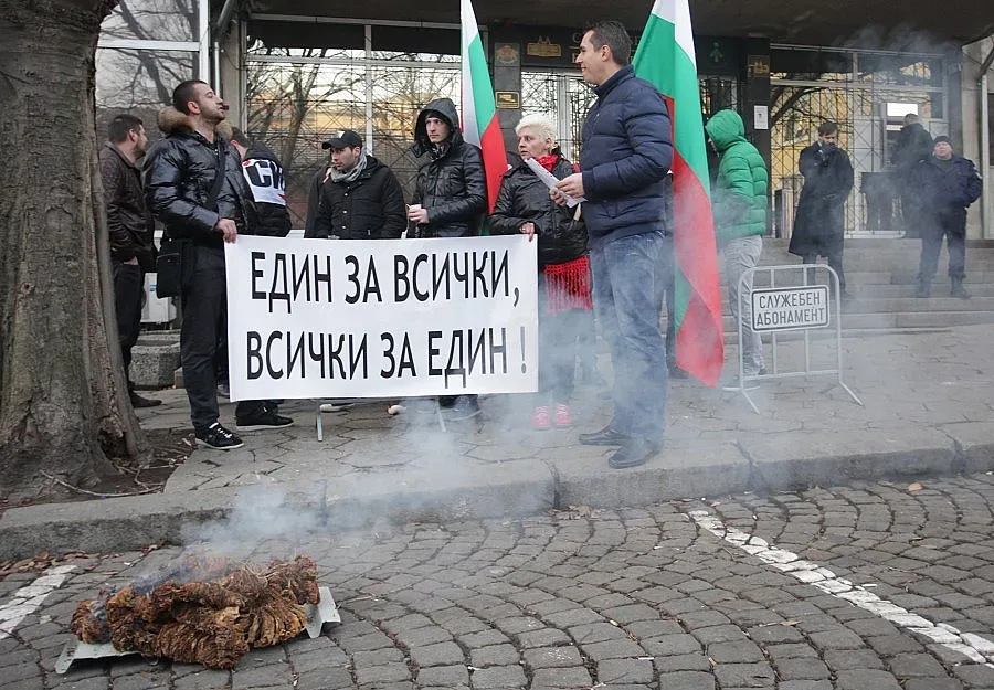 80 тютюнджии с дело срещу държавата 