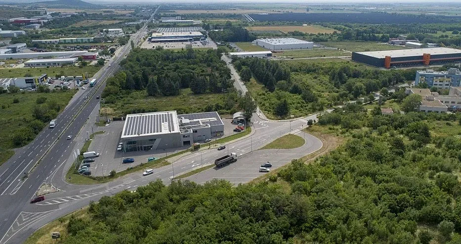 Ново чудо край наше село!Текат стотици милиони