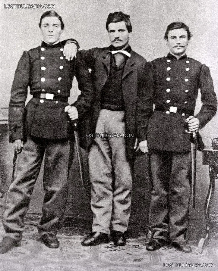 Братята на Левски го следват в делото