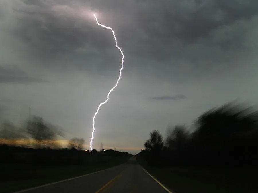 Гръмотевични бури, слънцето е лукс